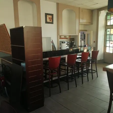 Les Landiers 3* ヴァレンヌ・シュル・アリエ