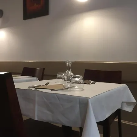 Les Landiers Hotell Varennes-sur-Allier