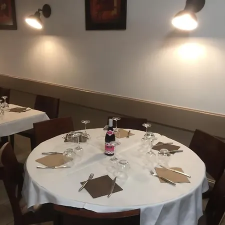 Les Landiers Hotell Varennes-sur-Allier